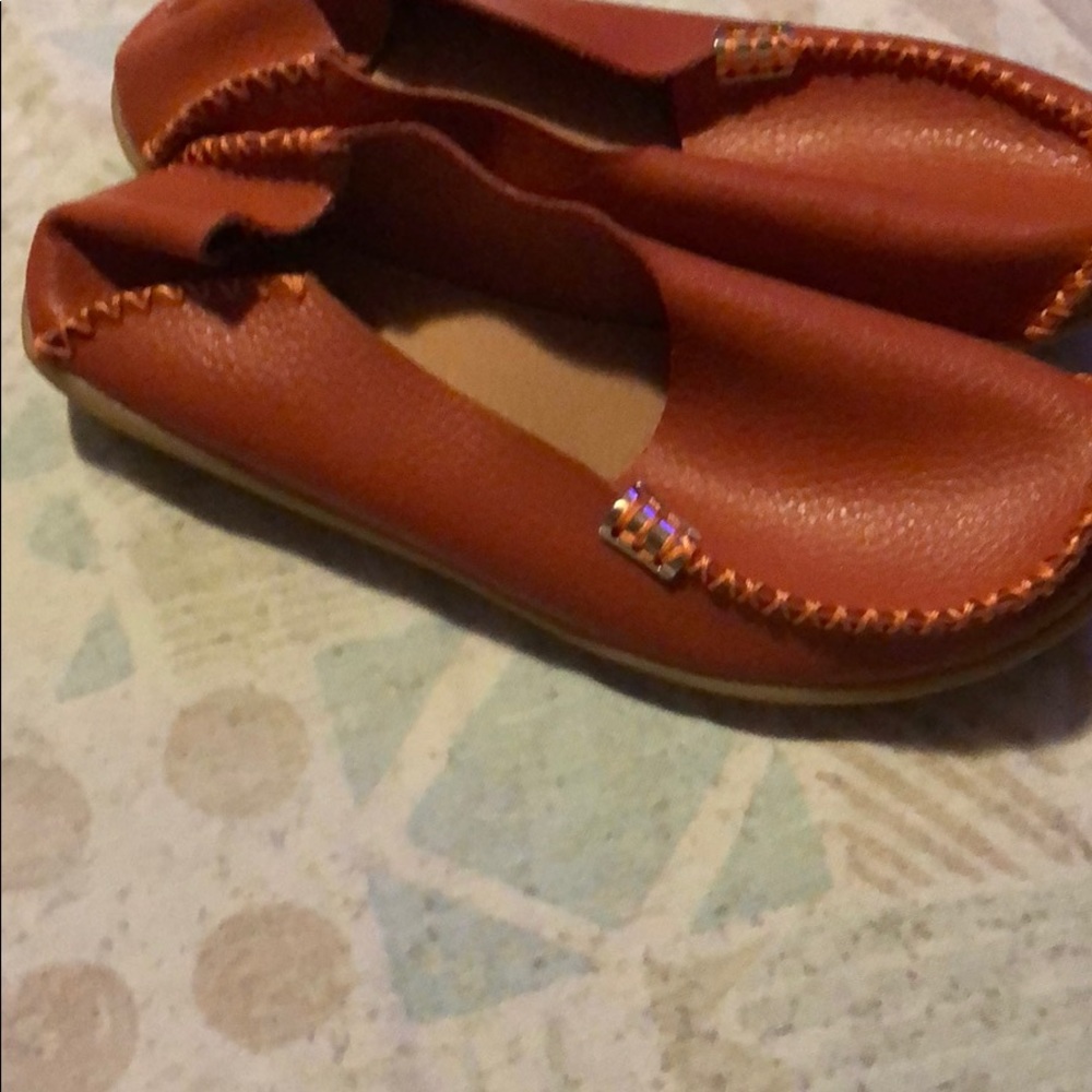 Shoes - Picture 2 of 4